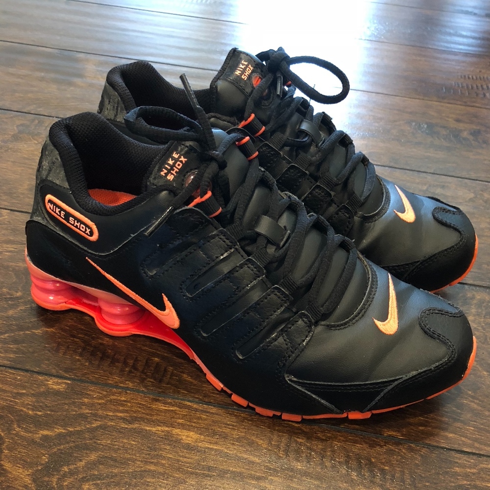 Women's Nike Shox Tennis Shoes Size 8